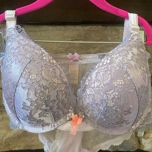 Victoria's Secret Dream Angels Push-up Bra and Panties 32DD